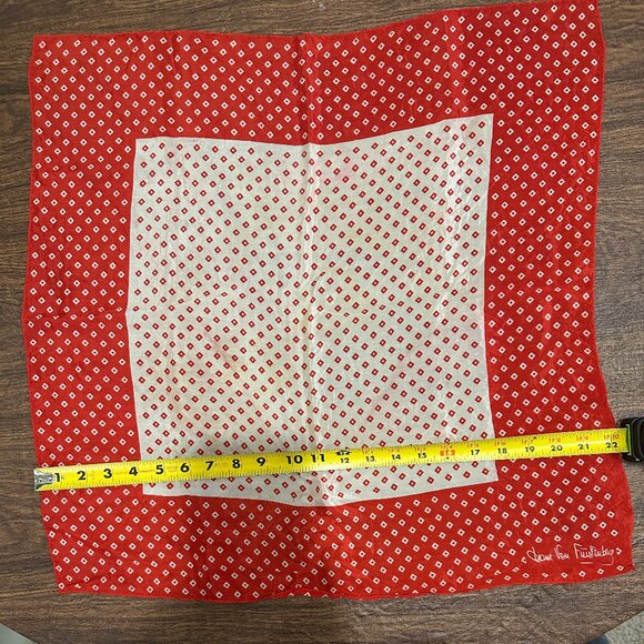 Vintage Diane Von Furstenberg silk scarf red and white 22" - Picture 3 of 6
